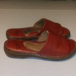 BORN RED LEATHER MULES CLOGS SIZE 6